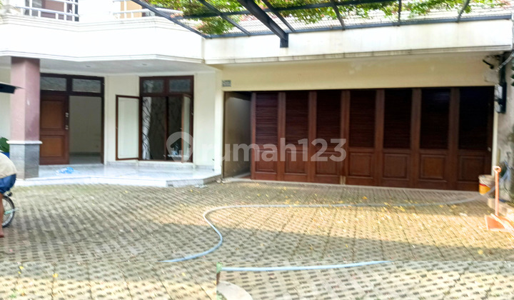 Rumah 2 Lantai Di Dharmawangsa Bisa Untuk Huni Dan Kantor 