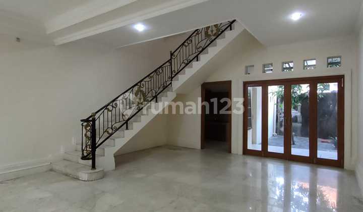 Rumah 2 Lantai Area Prime Kebayoran Baru Dekat Area Perkantoran  1