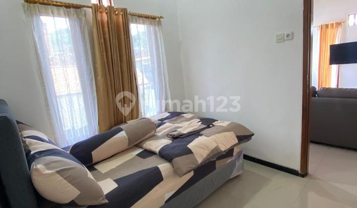 Strategic House in Batu Tourist Area – Already a Homestay, Just Continue Strategic House in Batu Tourist Area – Already a Homestay, Just Continue