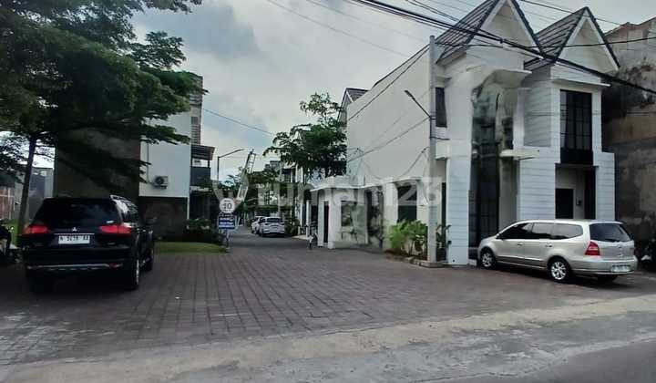 For Sale: Ready-to-Use Shop House at Gerbang La Vella House Malang 1