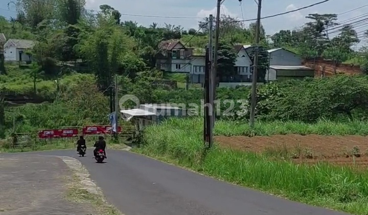 Tanah Tepi Jalan Raya Dau Malang - Luas 818 M² SHM