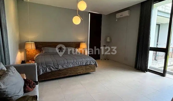 House with restaurant and cafe for sale in Batu Malang city. 2