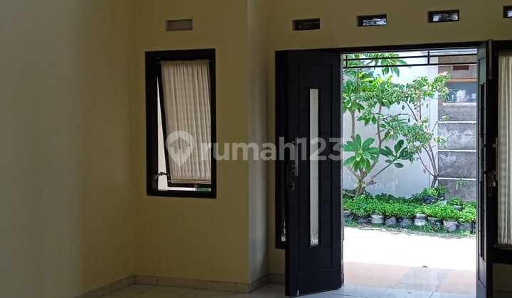 "Piranha Malang Strategic House - Ideal for Family Living, Fully Constructed" 2