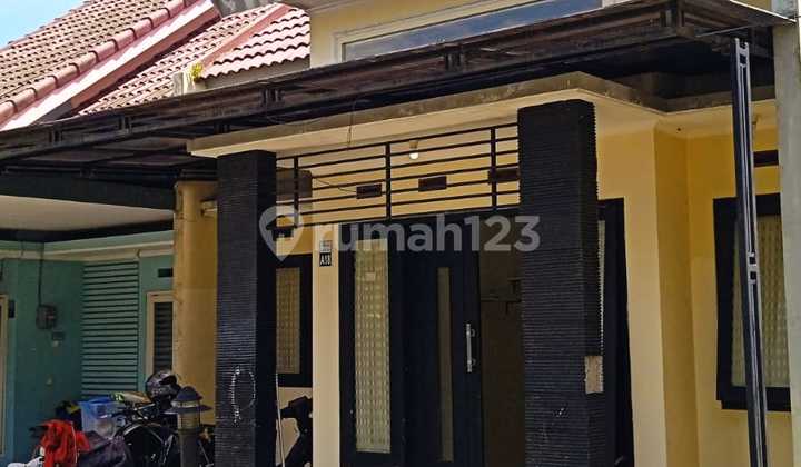 "Rumah Strategis Piranha Malang - Cocok Hunian Keluarga, Full Bangunan" "Rumah Strategis Piranha Malang - Cocok Hunian Keluarga, Full Bangunan"