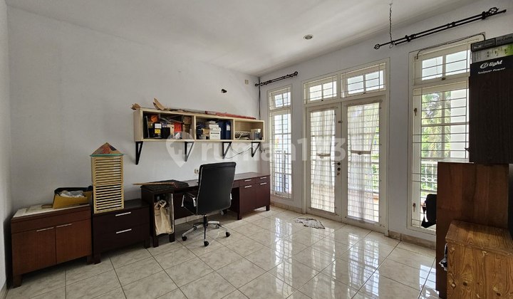 Rumah mewah di komplek elit, asri & super nyaman 2