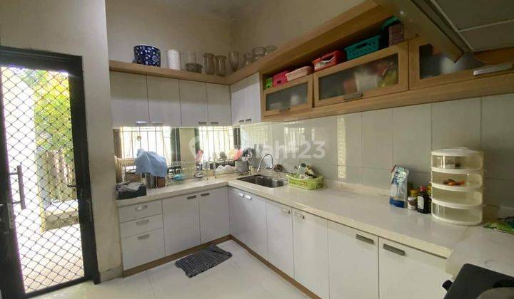 Rumah cantik hadap danau komplek ciremdeu bebas banjir dekat mrt