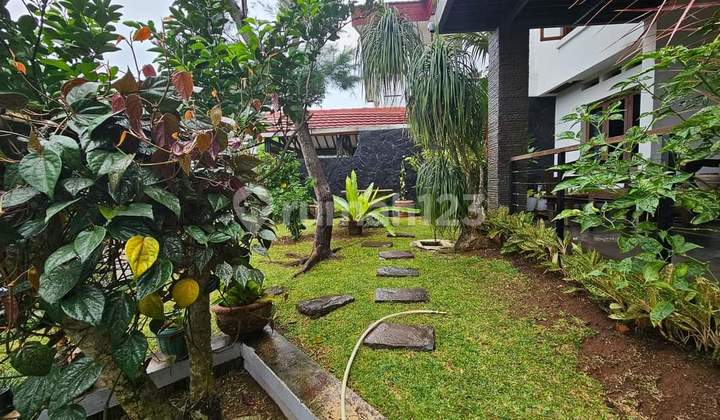 Tropical style house in the Cinere complex villa, strategic location. 2