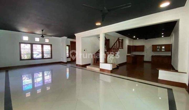 Rumah mewah 2 lantai lokssi cipete selatan area favorite hqrga siap nego sampai deal 2