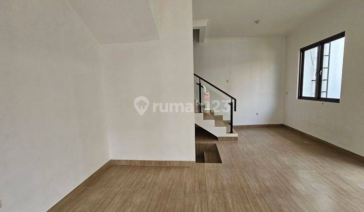 Rumah 2 lantai modern komplek baru Cinere 2