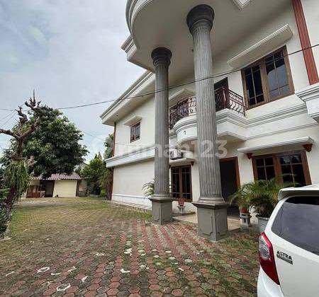 Rumah 2 Lantai Bagus di Cirendeu, Jakarta Selatan 1