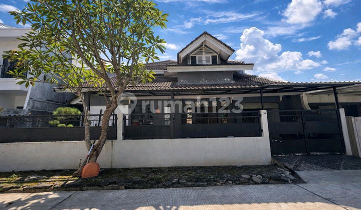 Ready-to-Occupy House in Cinere Complex Near Krukut Toll Gate