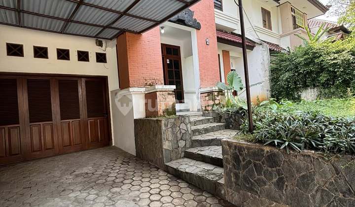 Rumah Cantik dan Nyaman Komplek Elite Cirendeu