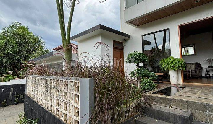 Rumah Modern Tropis Komplek Cinere Depok 1