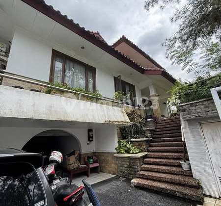 Rumah Lokasi Terbaik dan Siap Huni Villa Cinere Mas. 