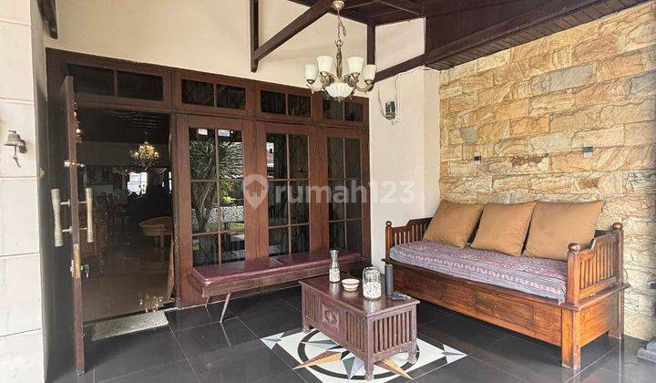 Rumah Unik dan Mewah Joglo Jalan Kejaksaan. 1