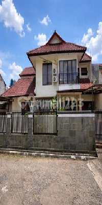 Beautiful house in a complex in front of Cinere Mall 1