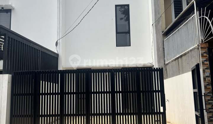 Brand New House di Cinere Megapolitan Cocok untuk Gen Z & Keluarga Muda! Brand New House di Cinere Megapolitan Cocok untuk Gen Z & Keluarga Muda!