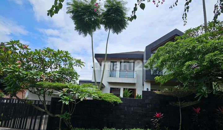 Modern Tropical House in Cinere Complex, Depok Modern Tropical House in Cinere Complex, Depok