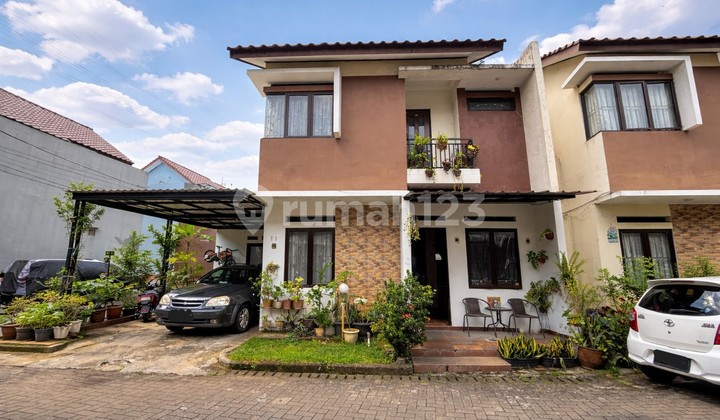 Best Price and Location House in the Comfortable Cirendeu Complex