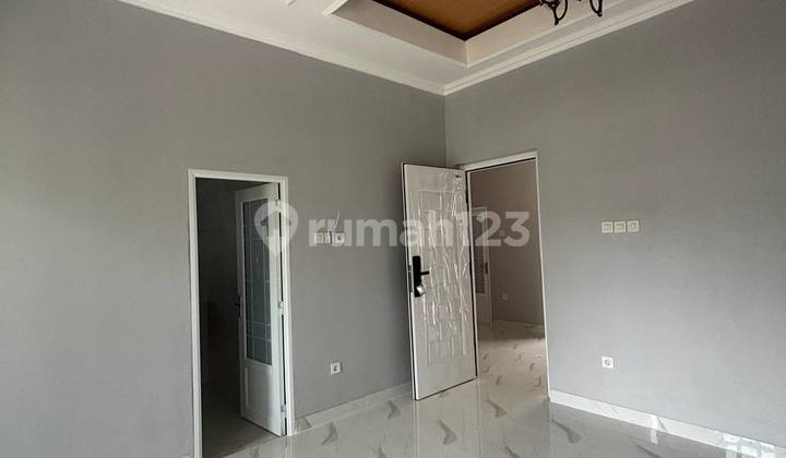 Rumah Gaya Klasik Eropa Komplek Megapolitan Cinere 2