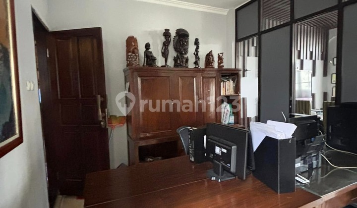 Rumah Unik dan Mewah Joglo Jalan Kejaksaan. 2