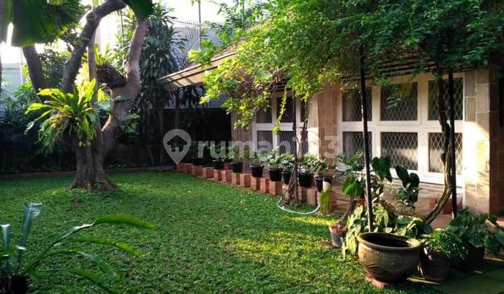 Spacious House in Kebayoran Baru, South Jakarta, Let's Negotiate Until We Reach a Deal! Spacious House in Kebayoran Baru, South Jakarta, Let's Negotiate Until We Reach a Deal!