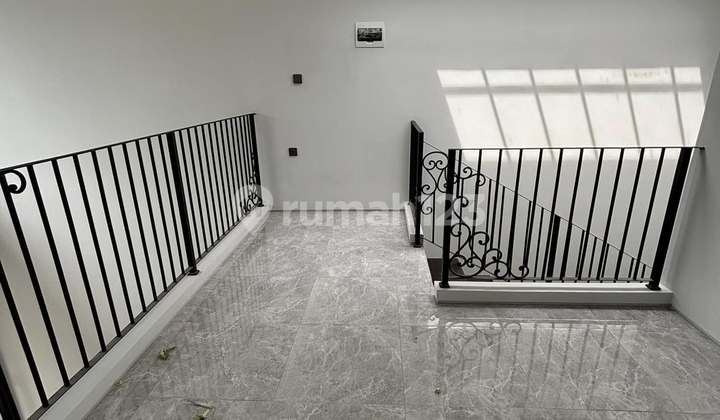 Rumah Baru Gaya American Classic Megapolitan Cinere Harga Nego 2