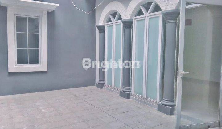 Rumah 2 lantai cantik rapi dan siap huni di Alicante 2