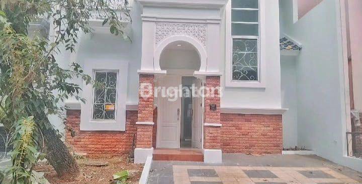 Rumah 2 lantai cantik rapi dan siap huni di Alicante 1