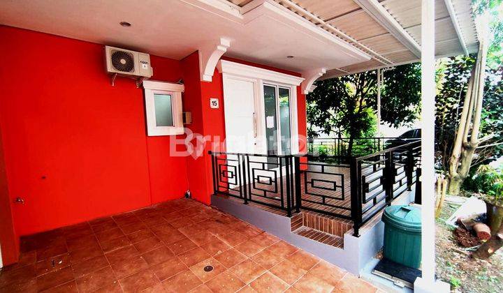 Rumah 3 lantai fully furnished posisi hoek di Omaha Village 2