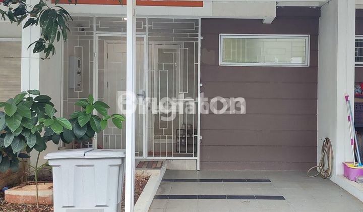 Two-story ready-to-live semi-furnished house in Symphonia Summarecon Serpong. 1