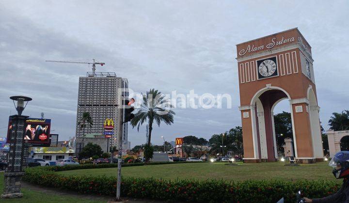 Rumah 3 Lantai Mewah Cantik Posisi Hoek Baru Selesai Dibangun Dengan Kolam Renang Pribadi 1