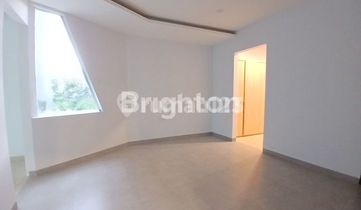 Beautiful new 3-story house in the elite area of Alam Sutera 2