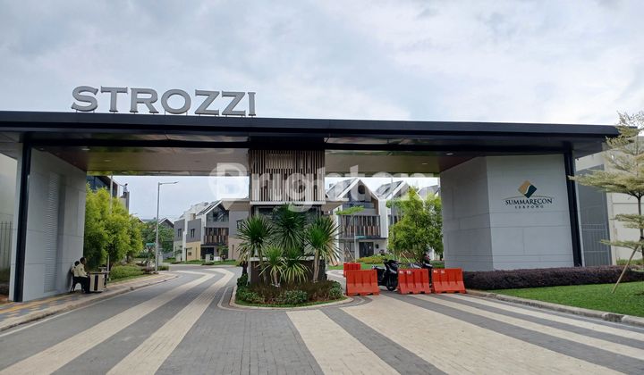 Brand new 3-story house in the premium Symphonia area. Brand new 3-story house in the premium Symphonia area.