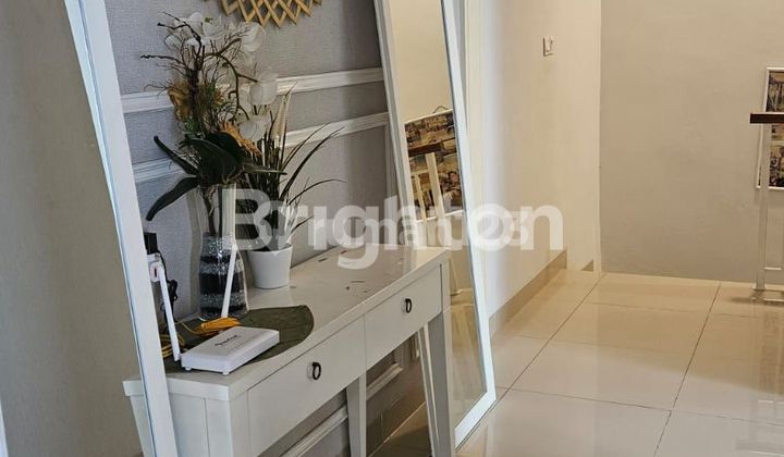 Rumah Cantik 2 Lantai Fully Furnished Dekat Pusat Kuliner Anniva