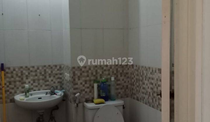 Town  house lantai dasar semi furnish 5