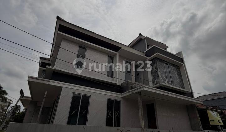 Dijual Cepat di Villa Melati Mas Tinggal Lanjutin Renovasi
