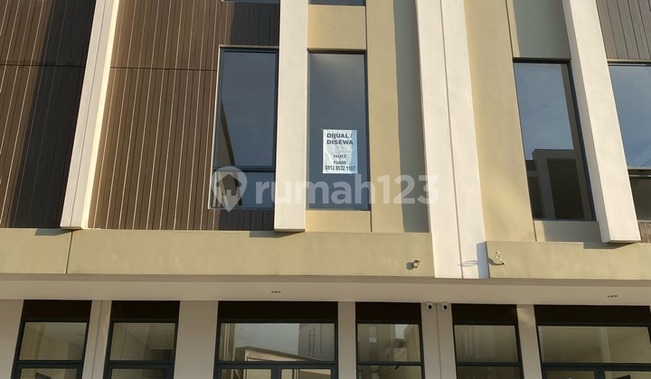 Disewakan Ruko Verona 3 Lantai Gading Serpong - Lokasi Strategis Tengah Bsd