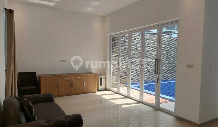 Ada Kolamnya Rumah Cantik Nego Cepat Setiabudi Regency Bandung