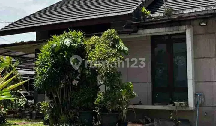One Step to the Affordable House Negotiation Square of Istana Gardenia Cimahi 2