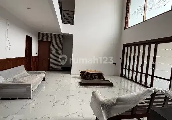 Mewah Deket Tol Tanah Luas Nego Rumah Strategis Setrasari Bandung 1