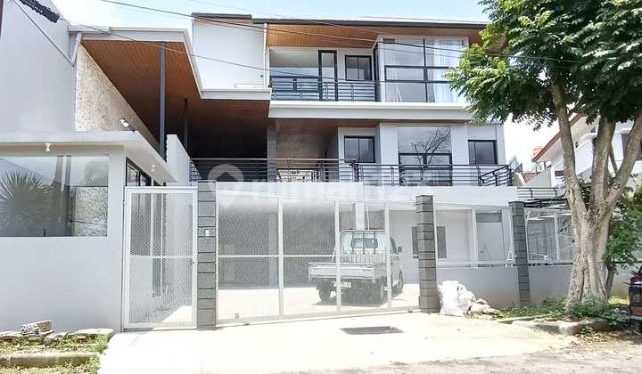 Rumah Mewah Baru Semi Furnished di Setiabudi Regency, Bandung Rumah Mewah Baru Semi Furnished di Setiabudi Regency, Bandung