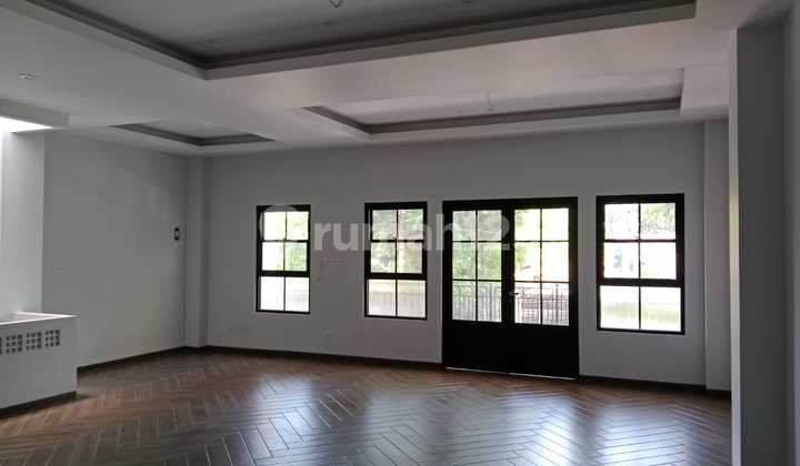 Ruang Usaha 4 Lantai Sudah Ada IMB Lengkap Di Sayap Riau Bandung