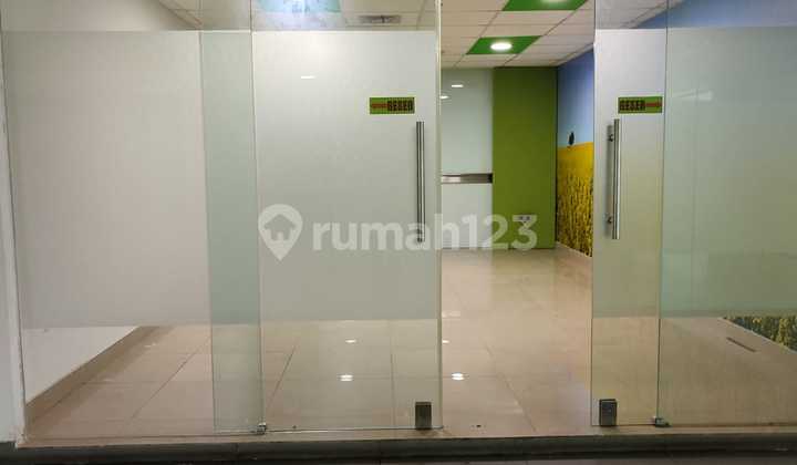 Ruang Usaha Strategis dan Luas di Jl. Merdeka Pusat Kota Bandung