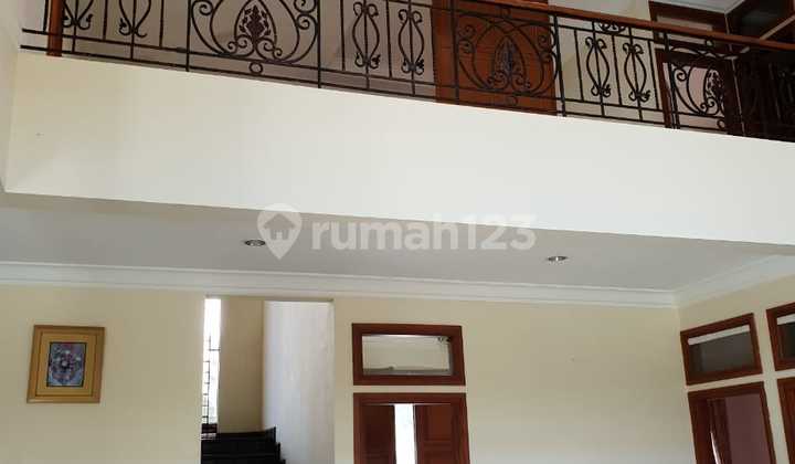 Rumah Semi Furnish Ternyaman di Kawasan Premium Setraduta Dago 2
