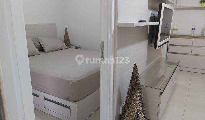 Sewa Unit 2BR Apartemen Parahyangan Residence View Kolam Renang 1