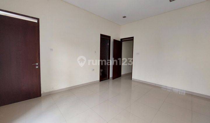 Harga Bawah Pasar Rumah 2 lantai Setra Duta Pasteur Bandung 6