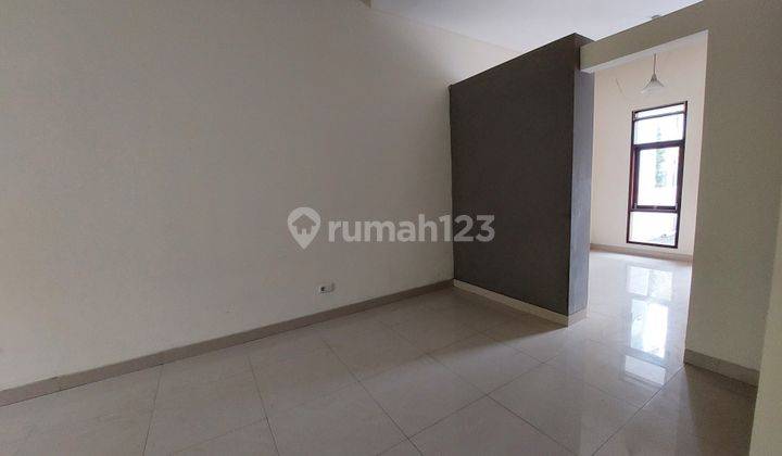 Harga Bawah Pasar Rumah 2 lantai Setra Duta Pasteur Bandung 8