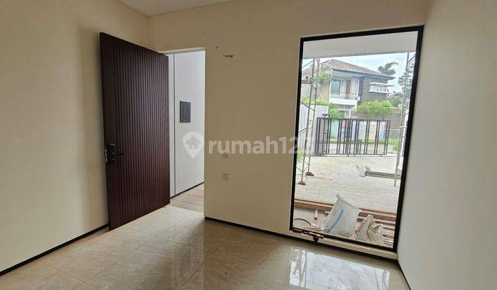 Dijual Rumah Minimalis 2 Lantai Open Space Design di Setra Duta 2