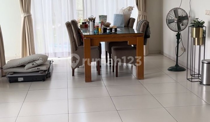 Rumah 2 Lantai Lake View Cluster Premium Kota Baru Parahyangan